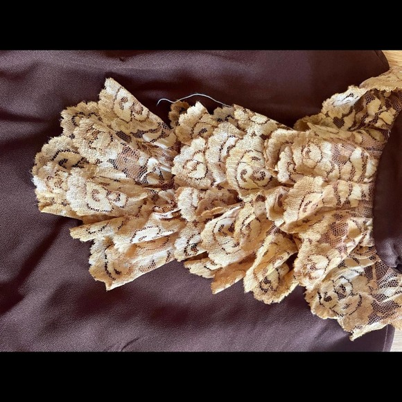 70s Vintage Brown Long sleeved Shirt with lace cuffs and Lace Ascot Tie - Picture 7 of 9